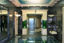 Hotel lobby with ceiling print