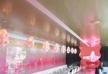 High gloss ceiling in restaurant