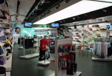 Retail shop with translucent ceiling