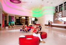 Wavy luminous ceiling in shopping mall