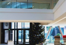 Hallway with mirror ceiling